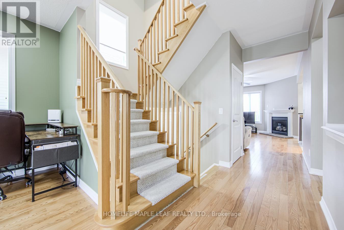 118 Kendall Drive, Milton (Sc Scott), Ontario  L9T 0S1 - Photo 8 - W12187474