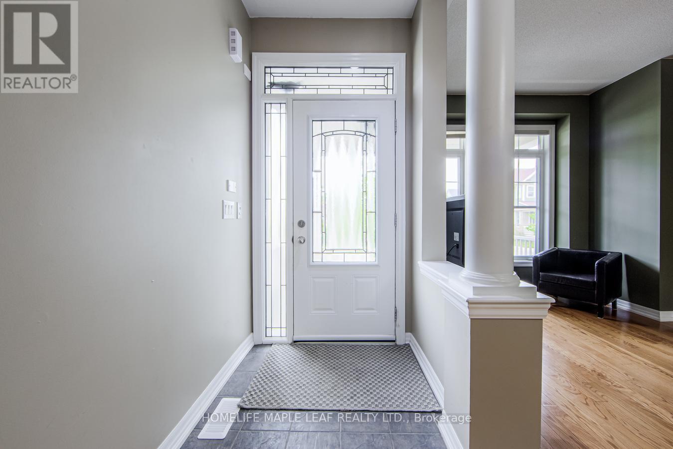 118 Kendall Drive, Milton, Ontario  L9T 0S1 - Photo 5 - W12187474