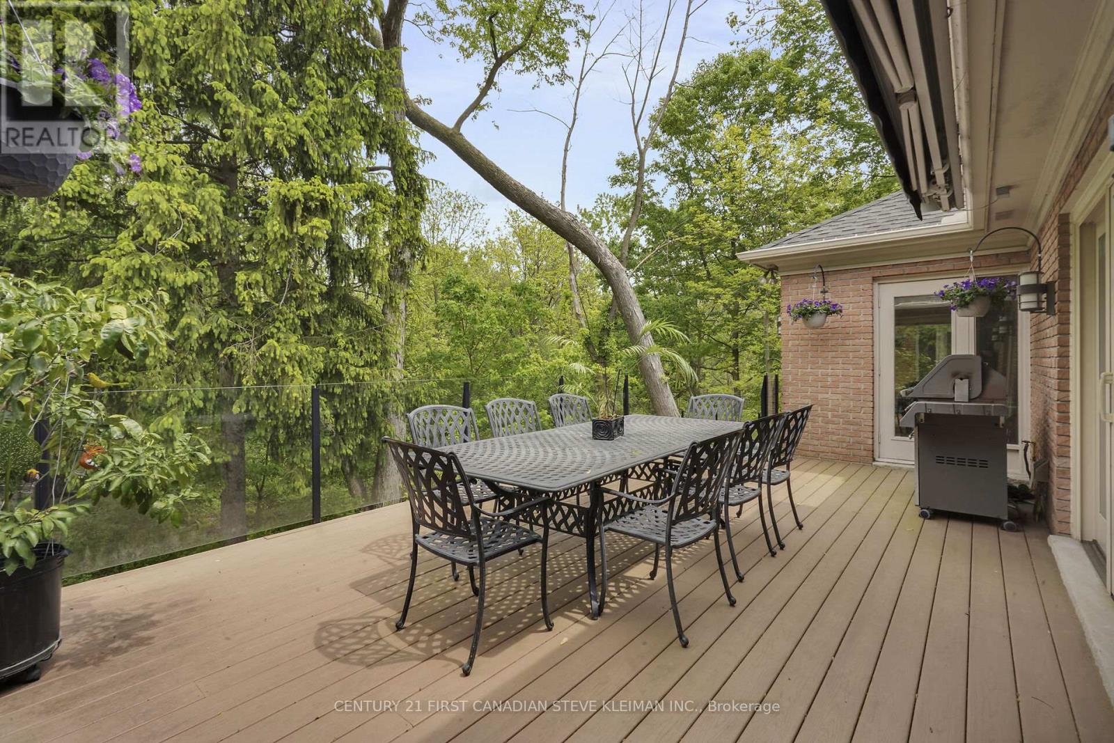 76 Tallwood Circle, London North, Ontario  N5X 2S1 - Photo 8 - X12188389