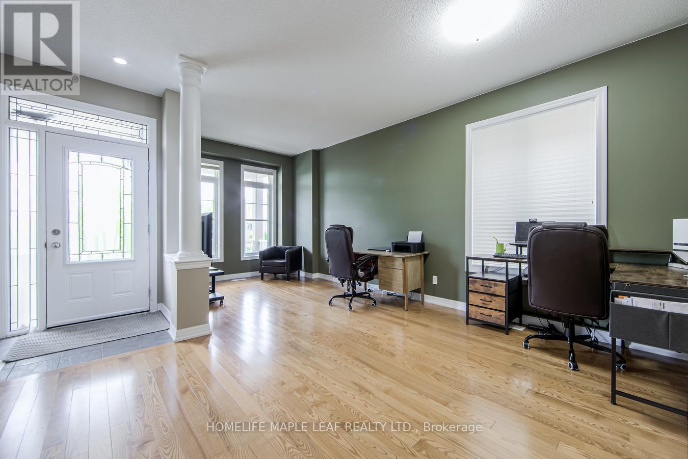 118 Kendall Drive, Milton, Ontario  L9T 0S1 - Photo 6 - W12187474