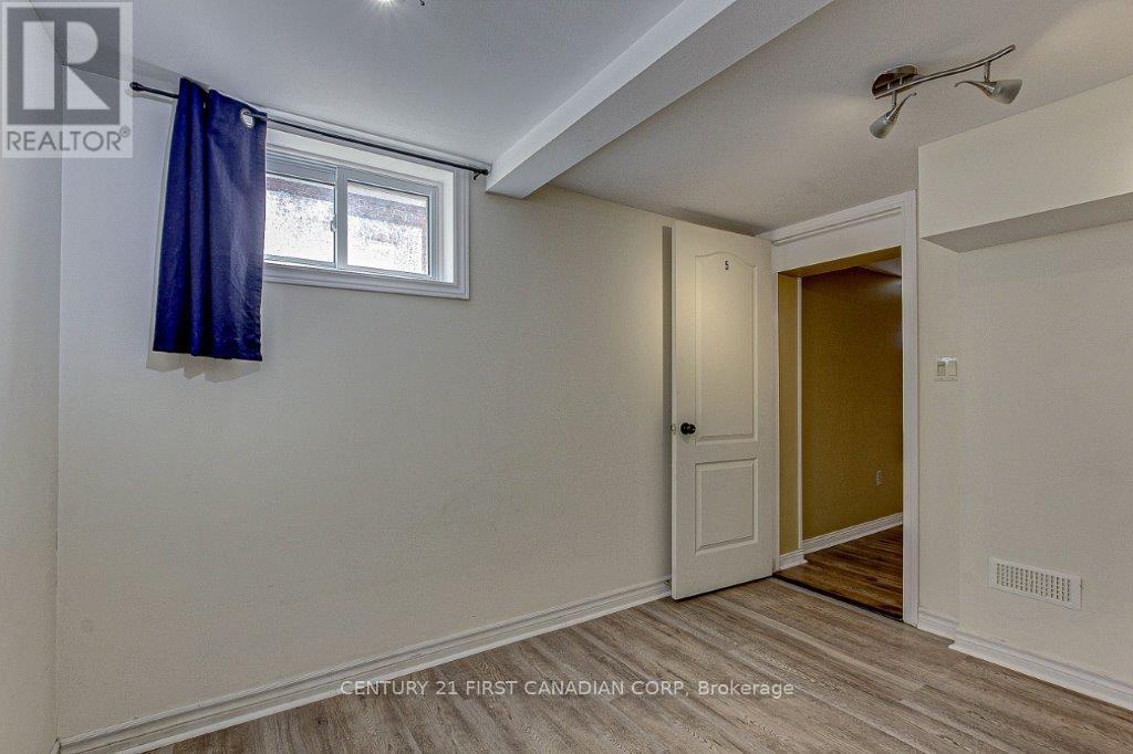 Photo 23 of 32 for 1598 Hansuld Street