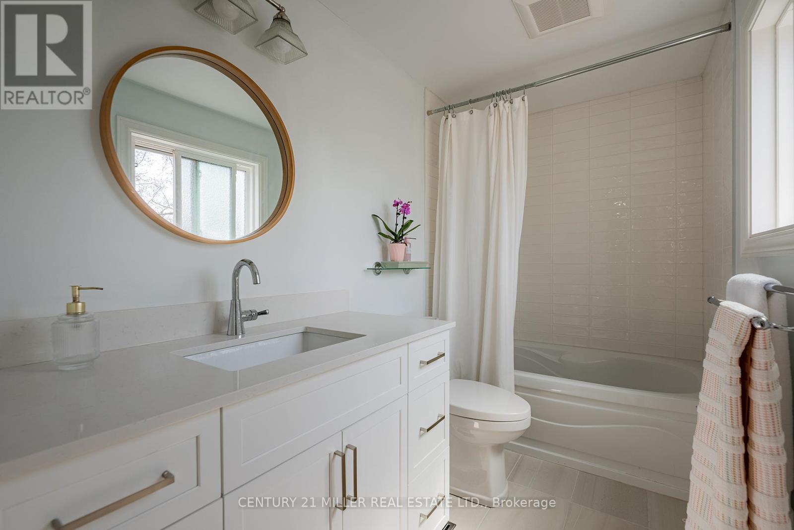 411 Canterbury Crescent, Oakville, Ontario  L6J 5K8 - Photo 27 - W12108771