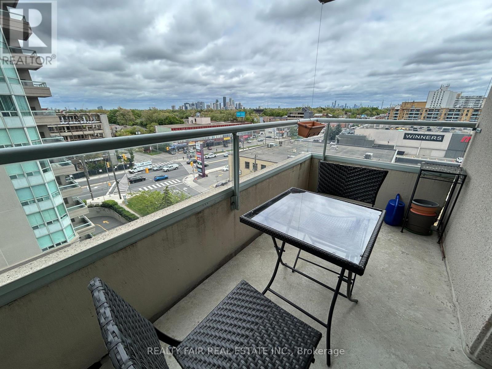 811 - 8 Covington Drive, Toronto, Ontario  M6A 3E5 - Photo 11 - C12188312