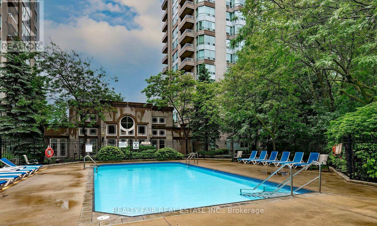 811 - 8 Covington Drive, Toronto, Ontario  M6A 3E5 - Photo 21 - C12188312