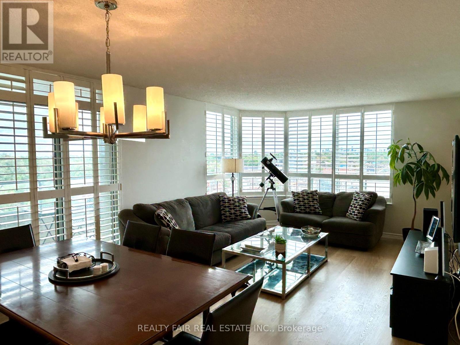 811 - 8 Covington Drive, Toronto, Ontario  M6A 3E5 - Photo 6 - C12188312
