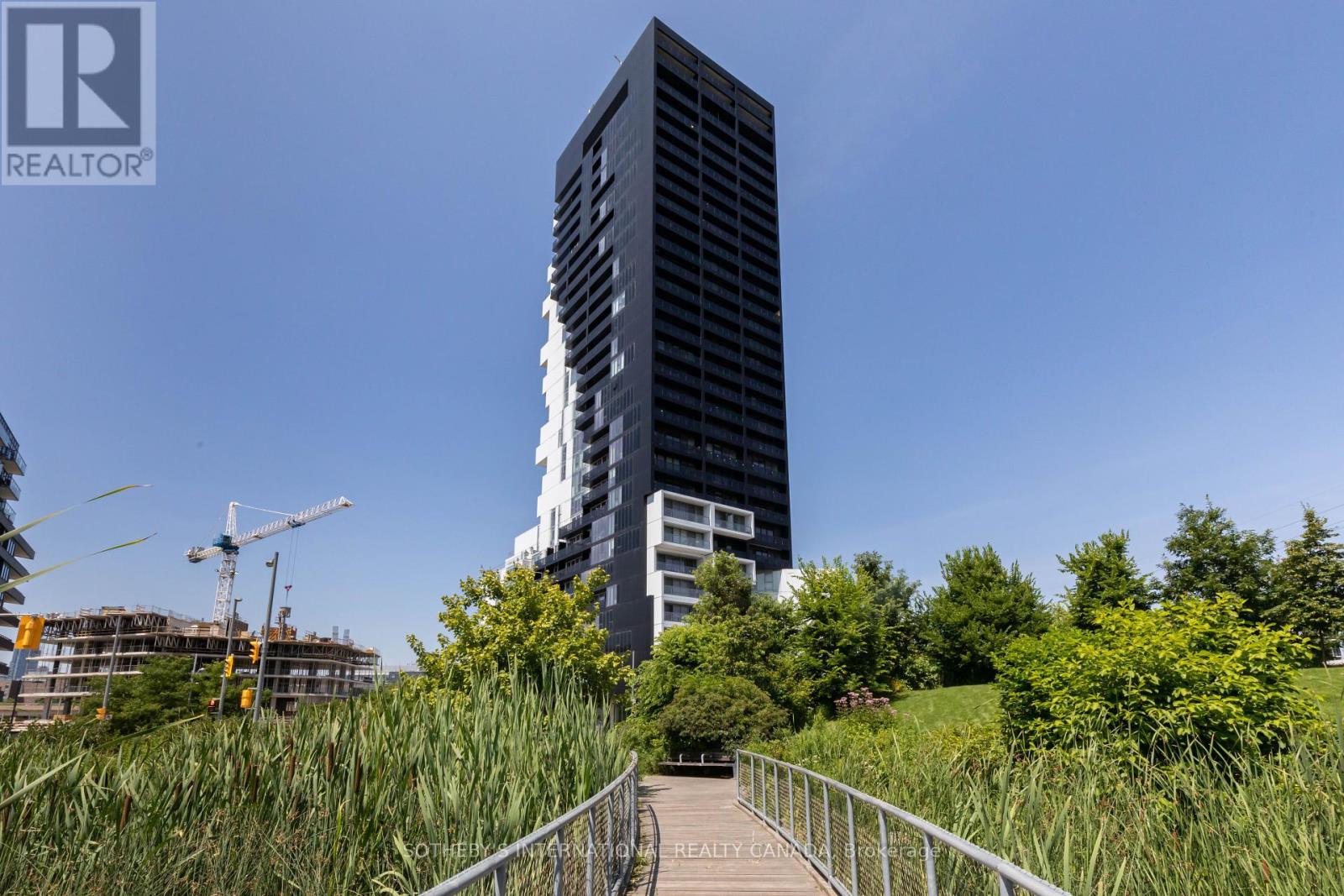 1402 - 170 BAYVIEW AVENUE, Toronto, Ontario