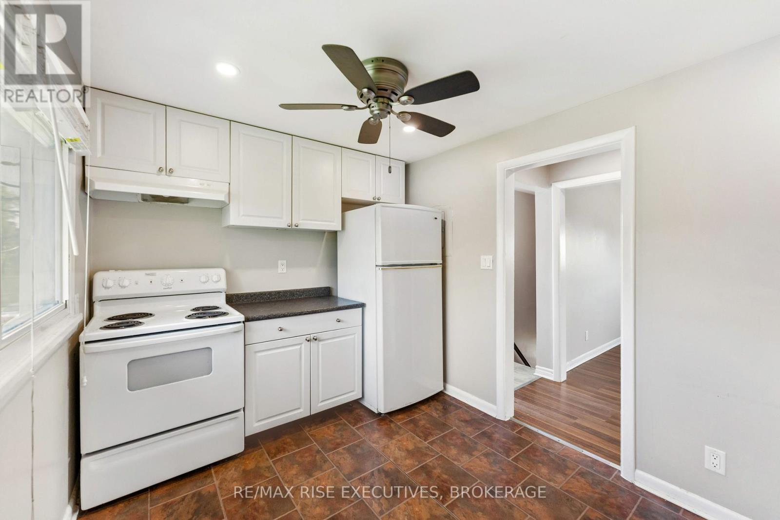 999 Portsmouth Avenue, Kingston, Ontario  K7M 1X2 - Photo 32 - X12188391