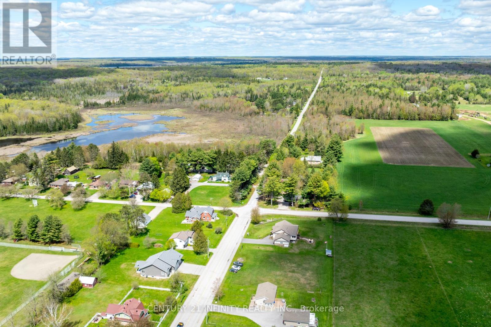 240 Burnt River Road, Kawartha Lakes, Ontario  K0M 1K0 - Photo 35 - X12188386