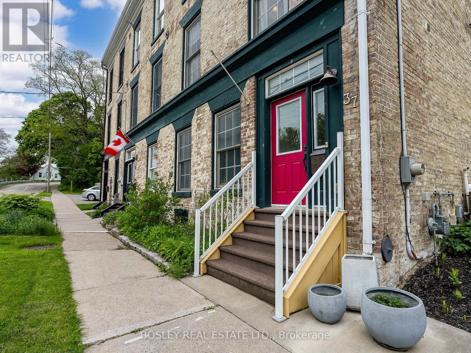 37 Mill Street N, Port Hope, Ontario  L1A 2T1 - Photo 2 - X12188392