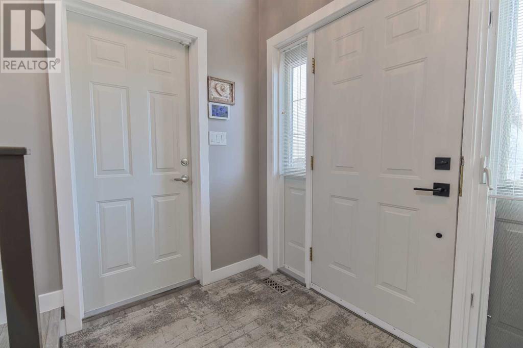 319 Cougar Way N, Lethbridge, Alberta  T1H 6P8 - Photo 3 - A2225371
