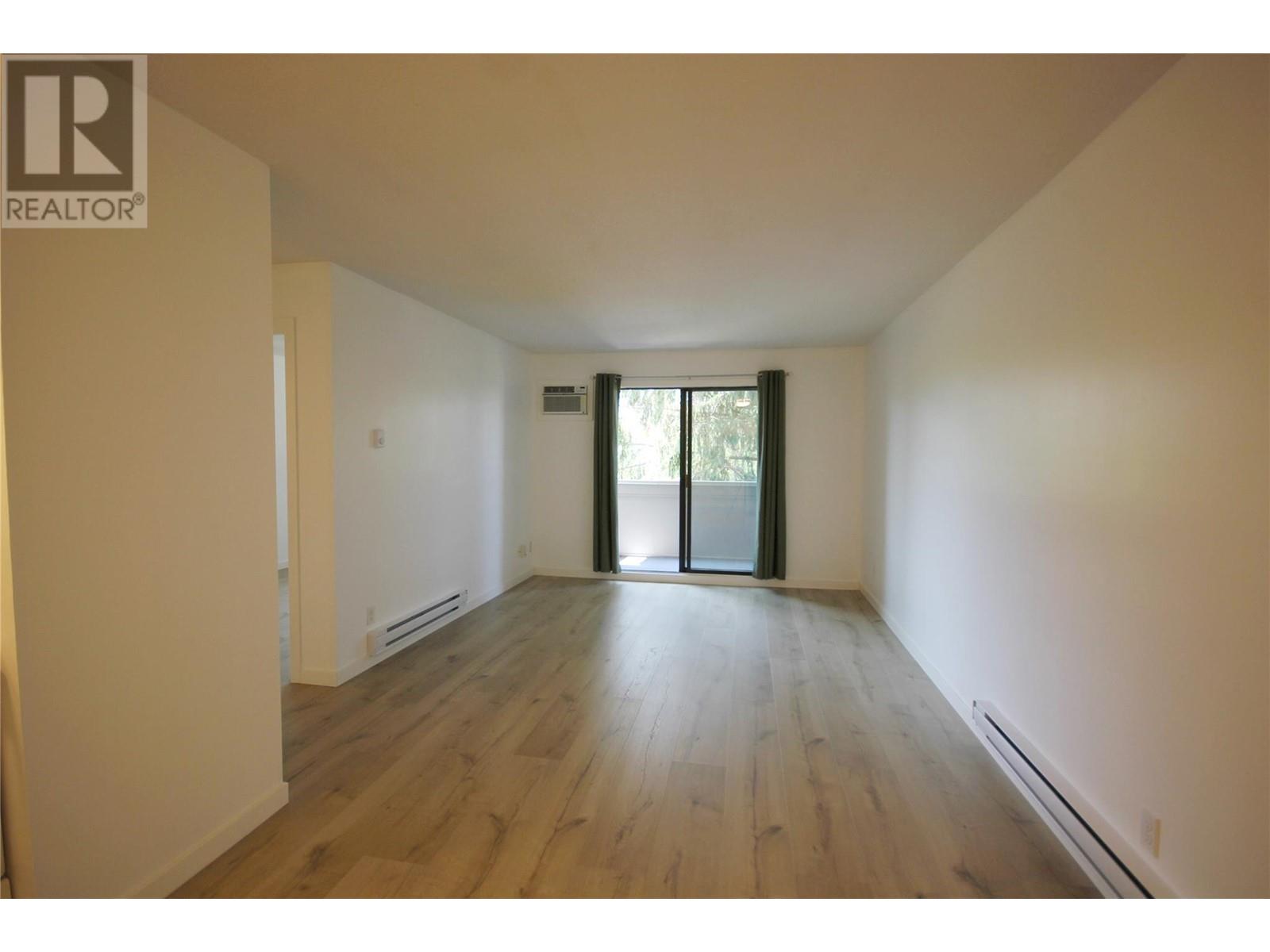 150 Skaha Place Unit# 402, Penticton, BC V2A7K1