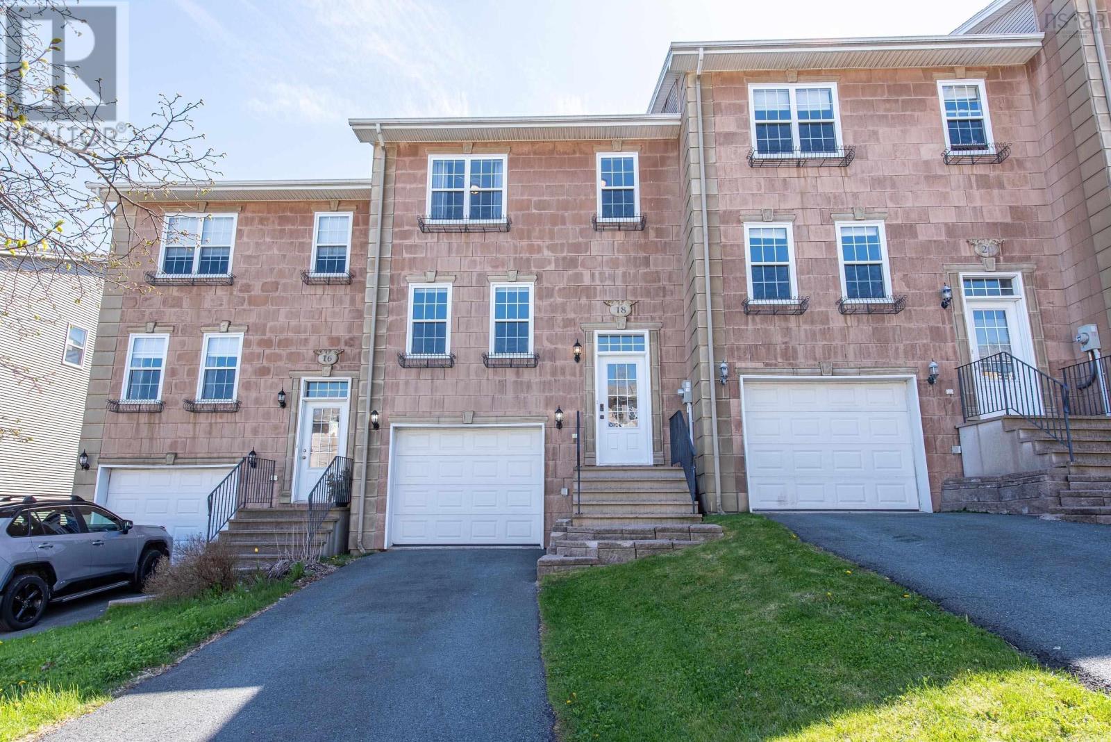 Property at 18 Brigadier Court image 1