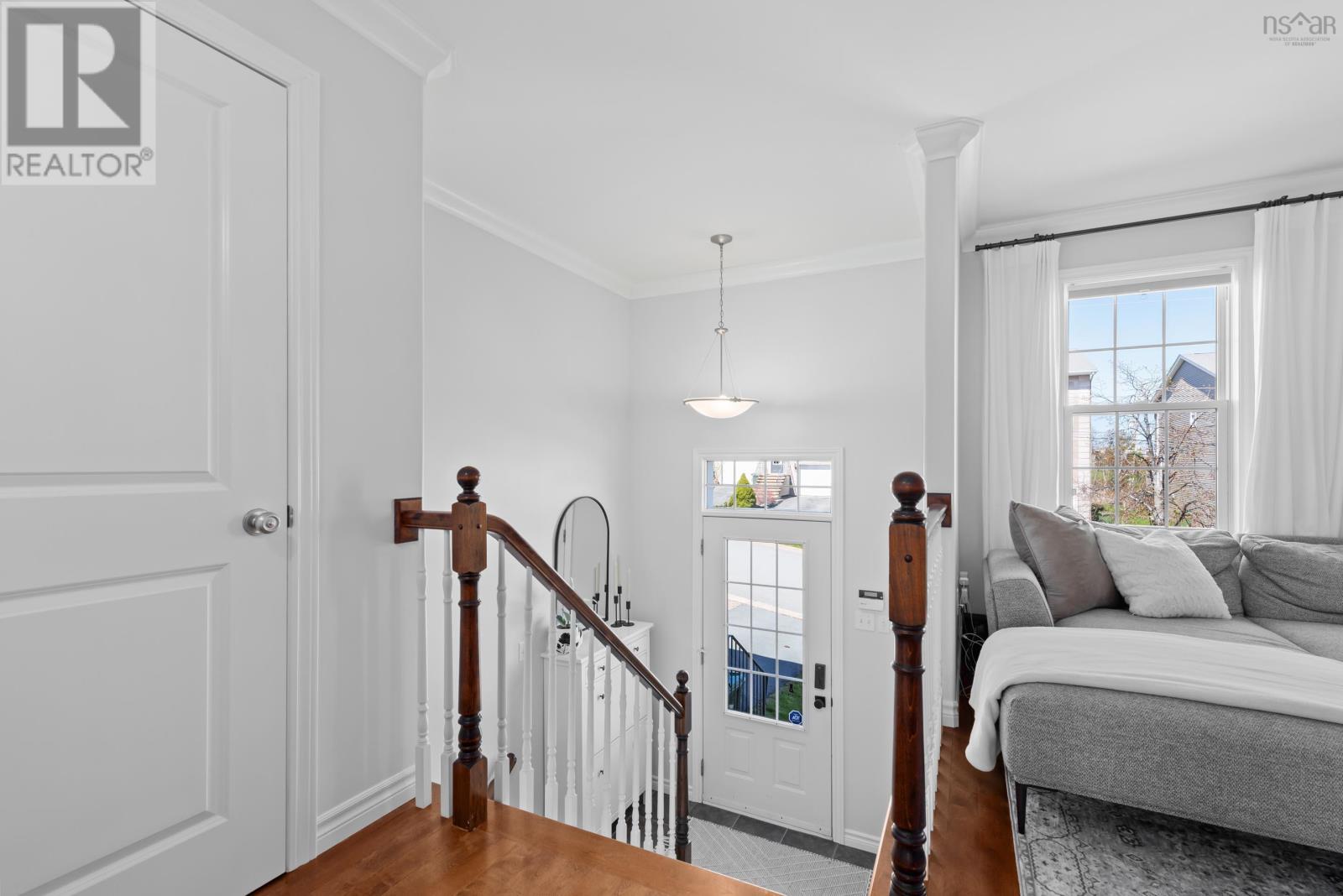 Property at 18 Brigadier Court image 2