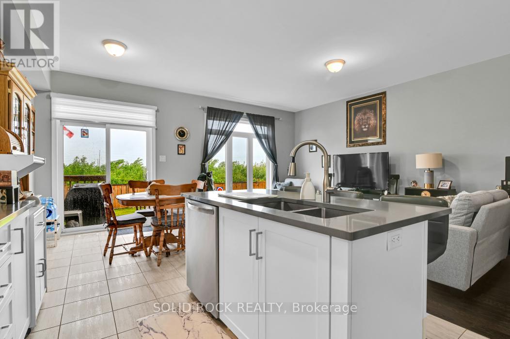 29 Mcphail Road, Carleton Place, Ontario  K7C 0P6 - Photo 12 - X12188531