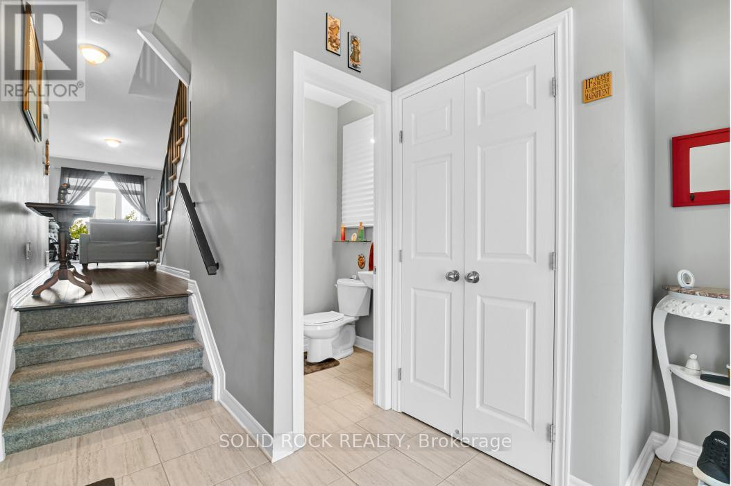 29 Mcphail Road, Carleton Place, Ontario  K7C 0P6 - Photo 5 - X12188531