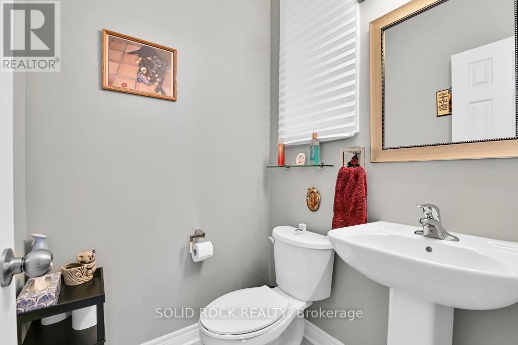 29 Mcphail Road, Carleton Place, Ontario  K7C 0P6 - Photo 6 - X12188531