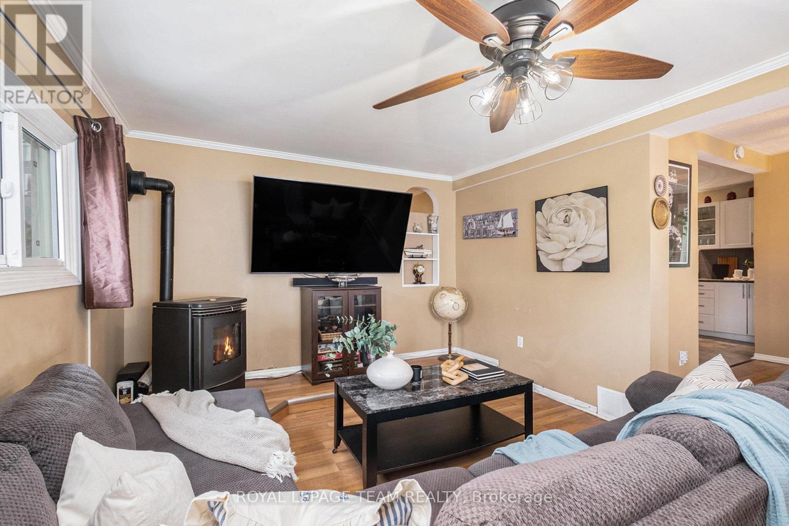 211 Drummond Street W, Merrickville-Wolford, Ontario  K0G 1N0 - Photo 8 - X12188567