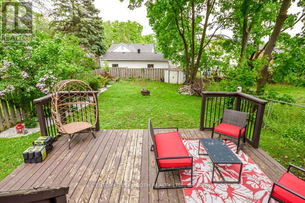 15 Thomson Street, Barrie (Queen's Park), Ontario  L4N 1X4 - Photo 23 - S12188354
