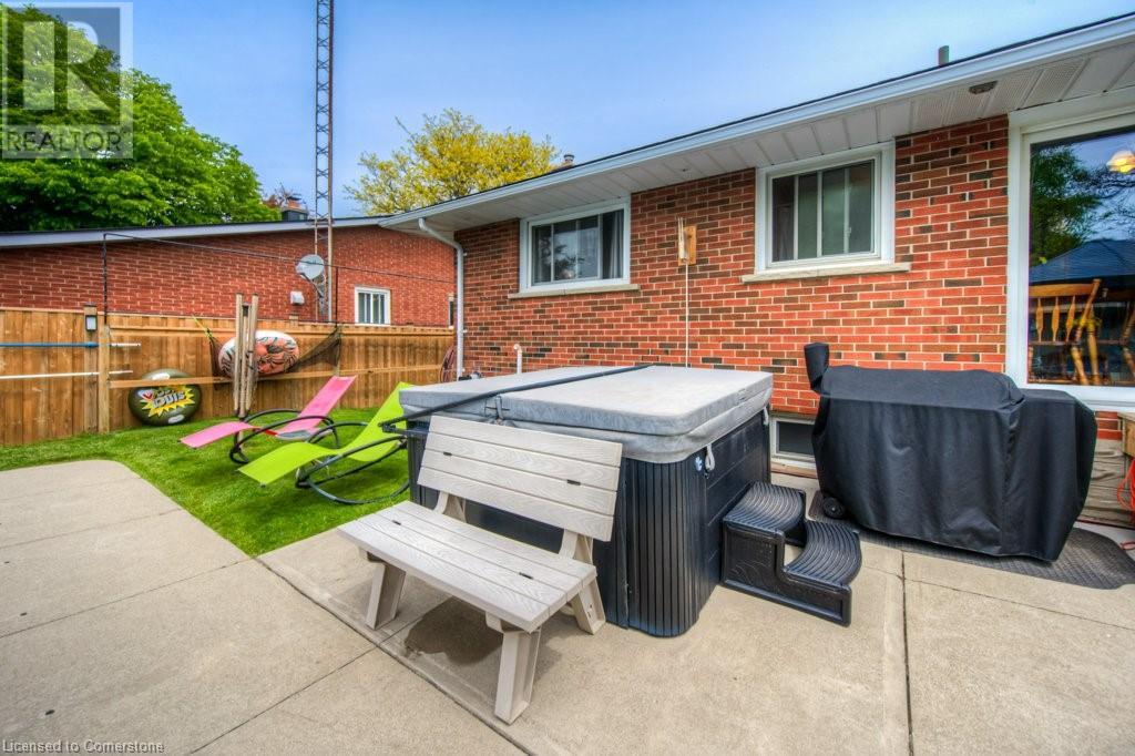 18 Renwick Avenue, Cambridge, Ontario  N3C 2T6 - Photo 24 - 40733067