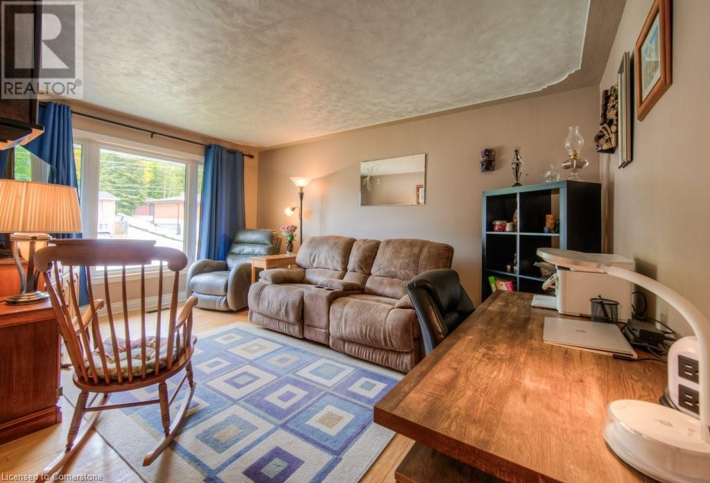 Property at 18 RENWICK Avenue image 3