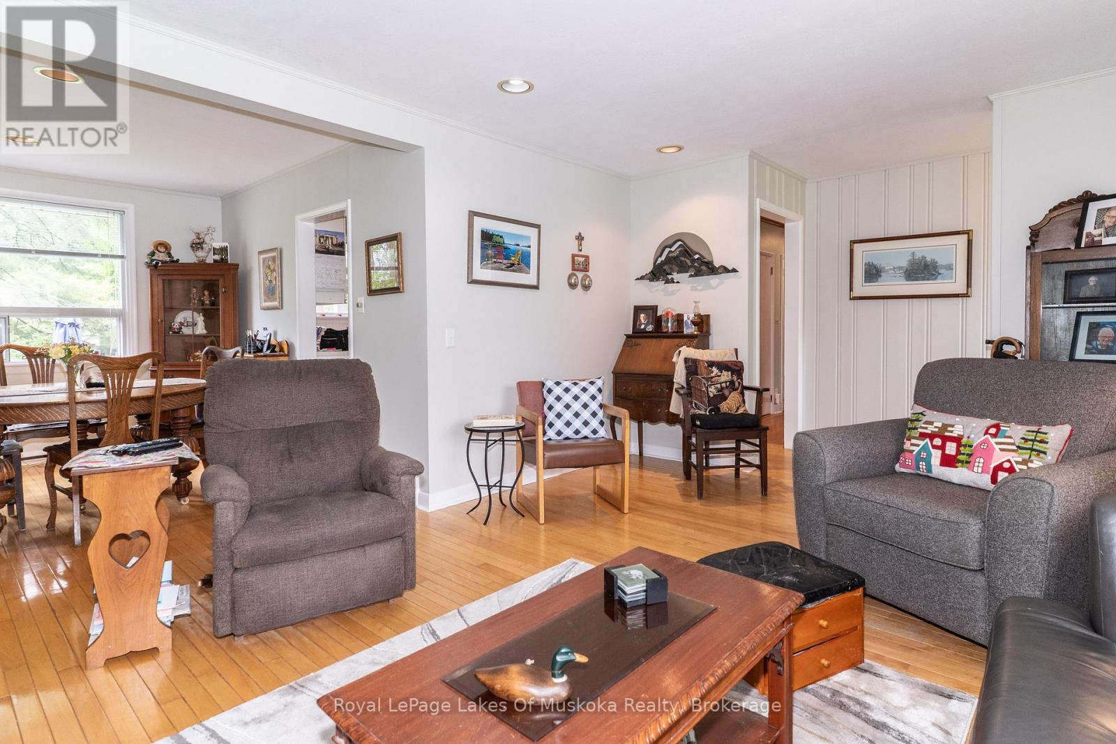 555 Sarah Street N, Gravenhurst, Ontario  P1P 1E9 - Photo 10 - X12188398