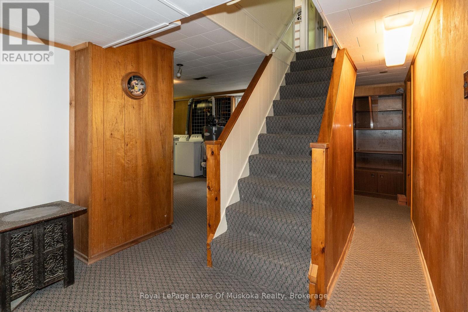 555 Sarah Street N, Gravenhurst, Ontario  P1P 1E9 - Photo 32 - X12188398