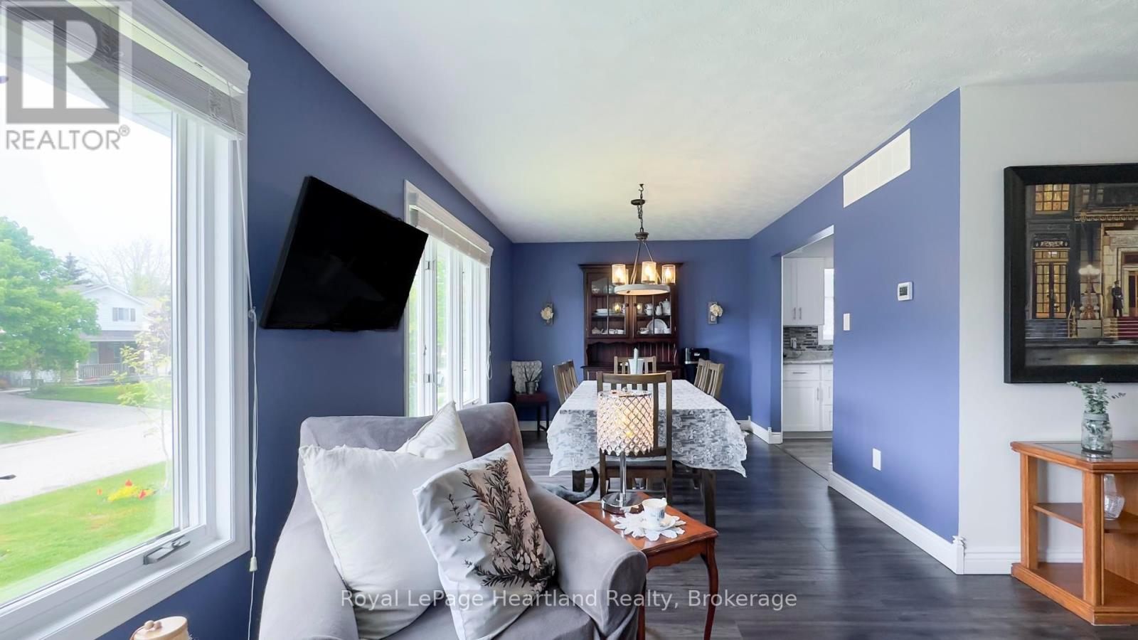 651 Kennard Crescent, Kincardine, Ontario  N2Z 1T5 - Photo 8 - X12188545