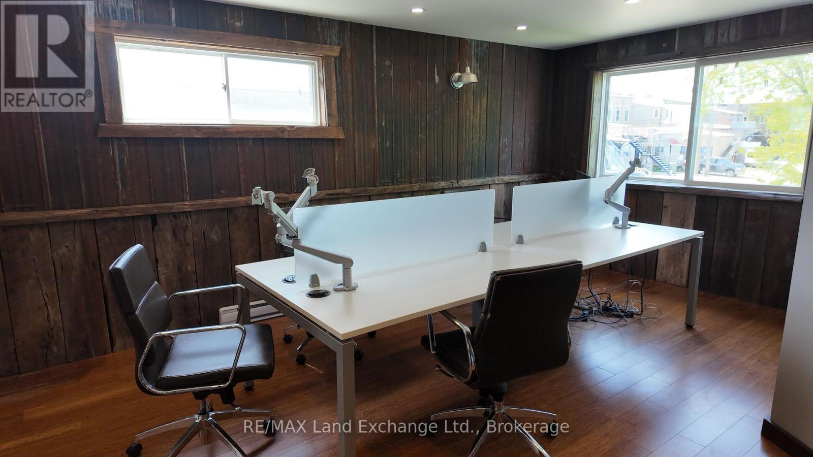 278 Lambton Street, Kincardine, Ontario  N2Z 2Y1 - Photo 4 - X12188585