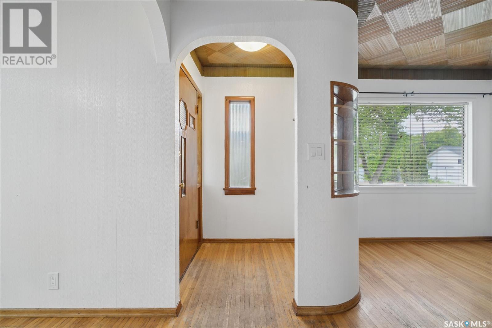 Property at 309 Bottomley AVENUE N image 4