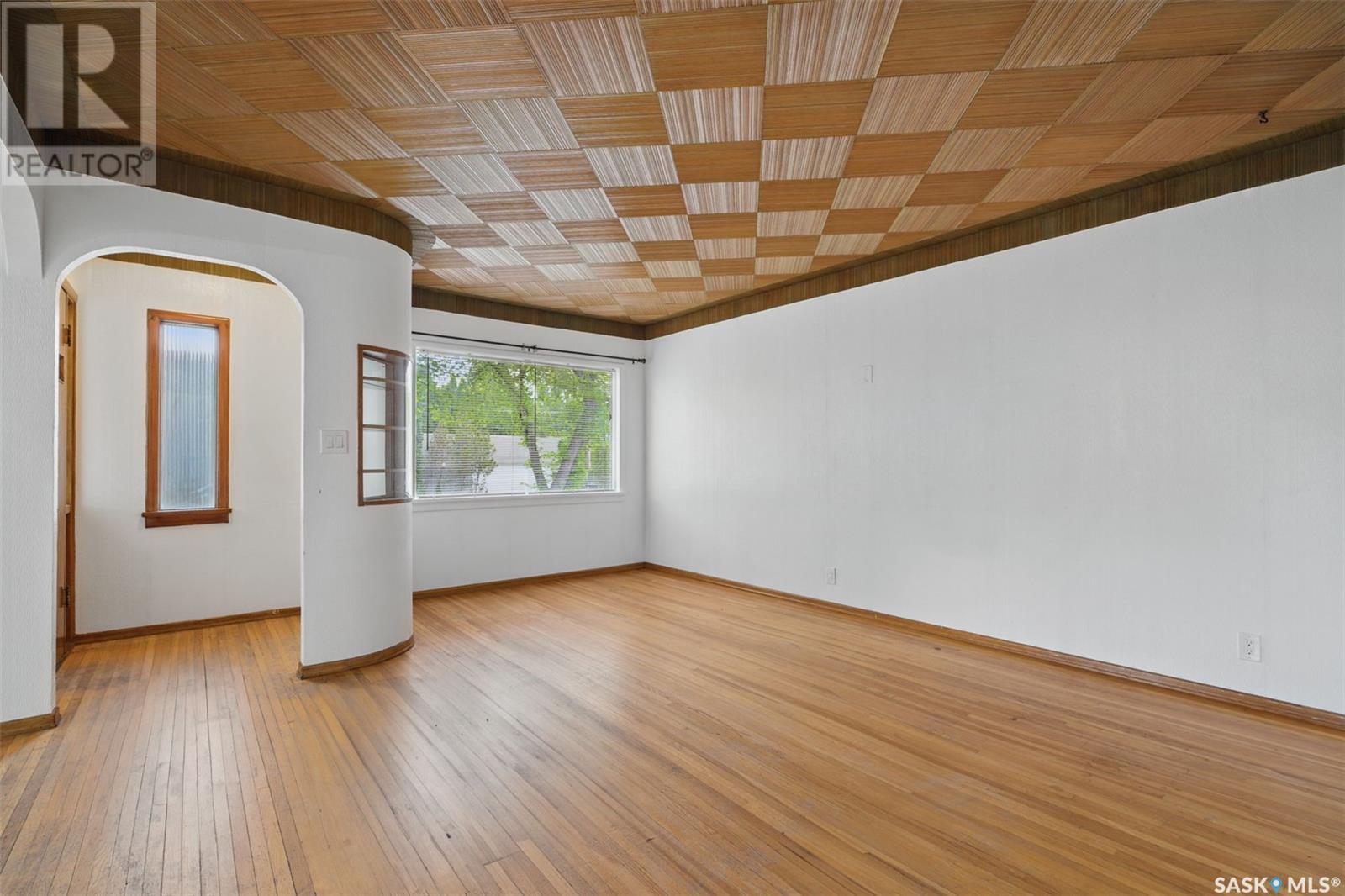 Property at 309 Bottomley AVENUE N image 5