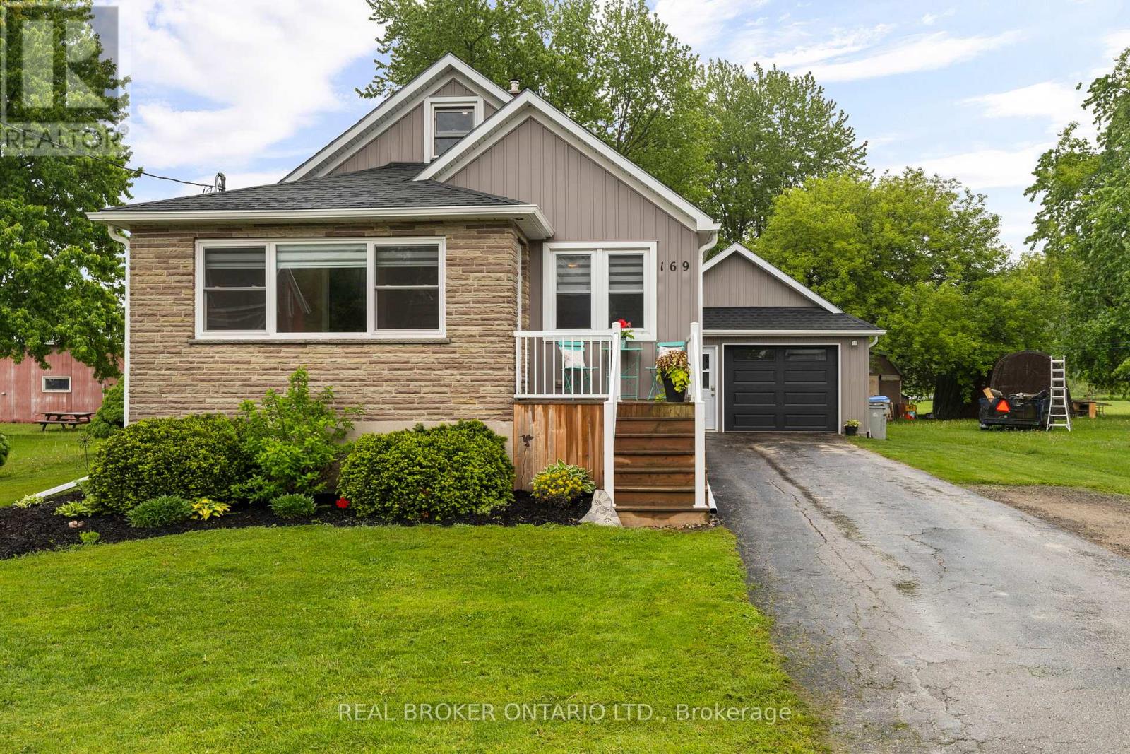 169 WINSTANLEY STREET, North Perth, Ontario