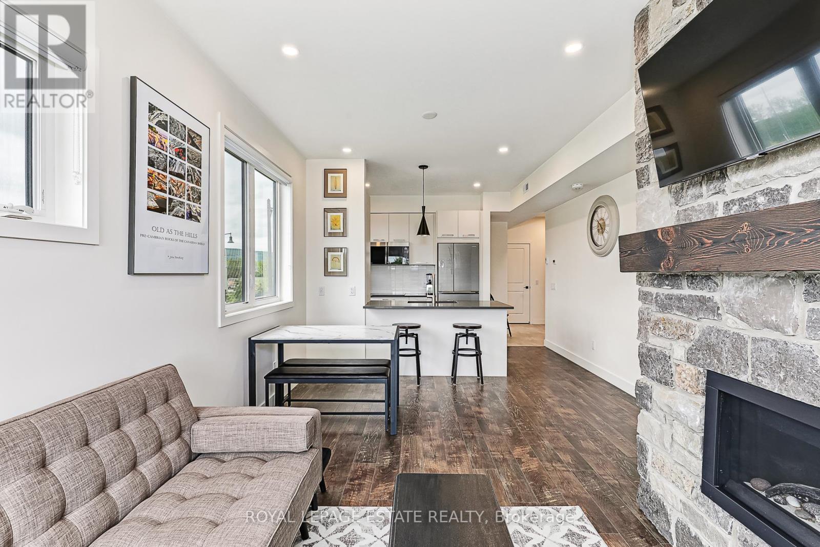 202 - 21 Beckwith Lane, Blue Mountains, Ontario  L9Y 3B6 - Photo 12 - X12188302