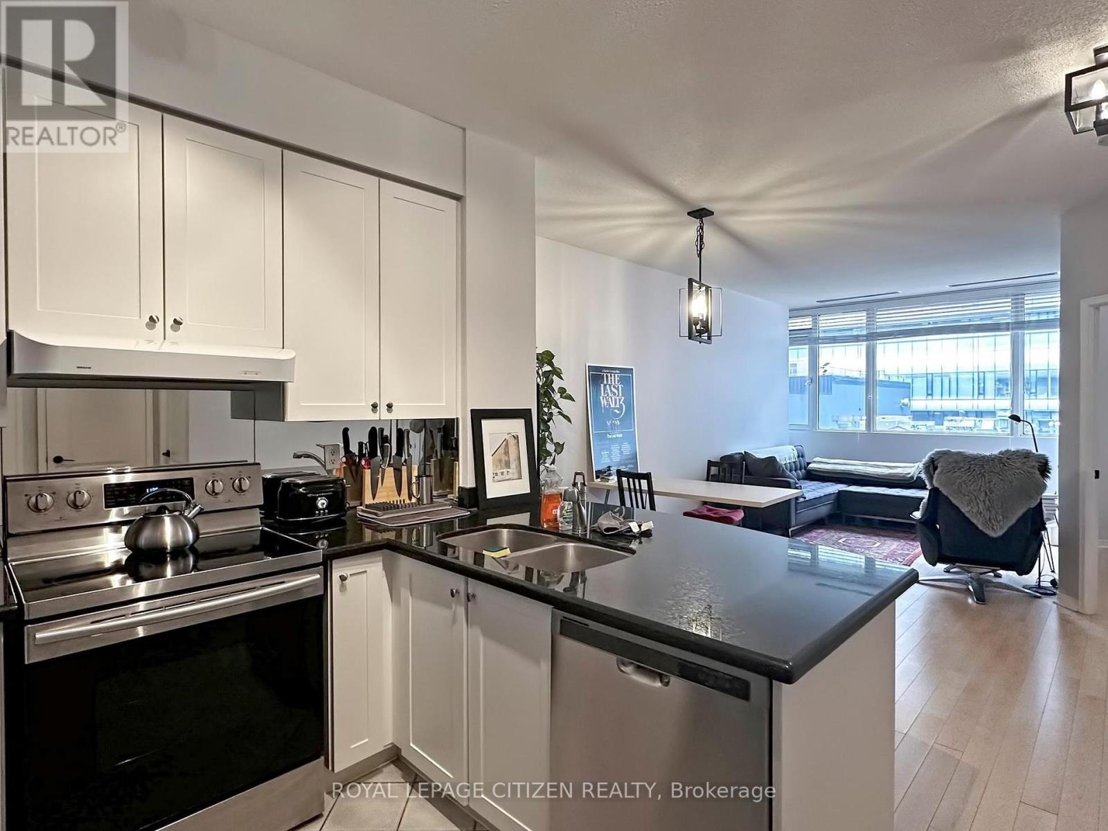 302 - 555 Yonge Street, Toronto (Church-Yonge Corridor), Ontario  M4Y 3A6 - Photo 11 - C12188375