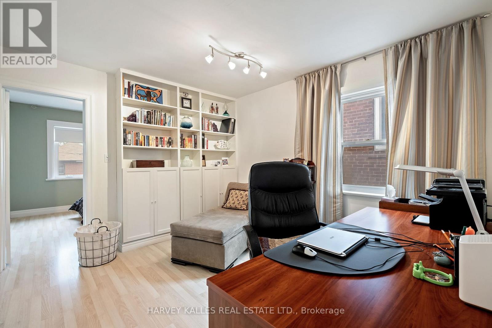 291 Arlington Avenue, Toronto, Ontario  M6C 2Z8 - Photo 11 - C12188427