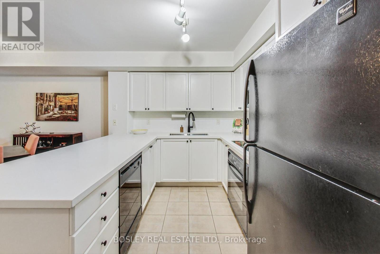 207 - 245 Davisville Avenue, Toronto, Ontario  M4S 3H4 - Photo 9 - C12188448