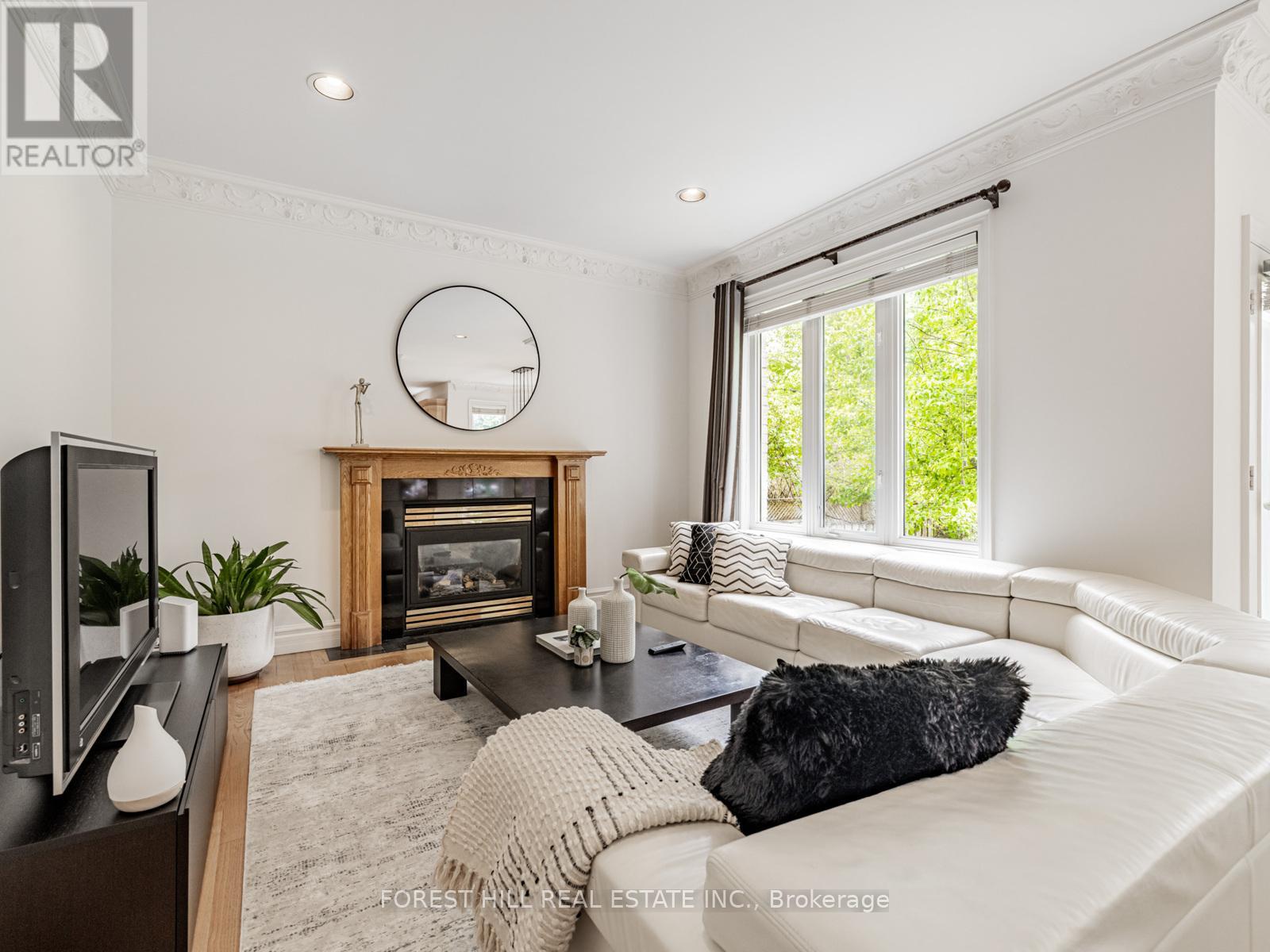211 Byng Avenue, Toronto, Ontario  M2N 4L2 - Photo 11 - C12188449