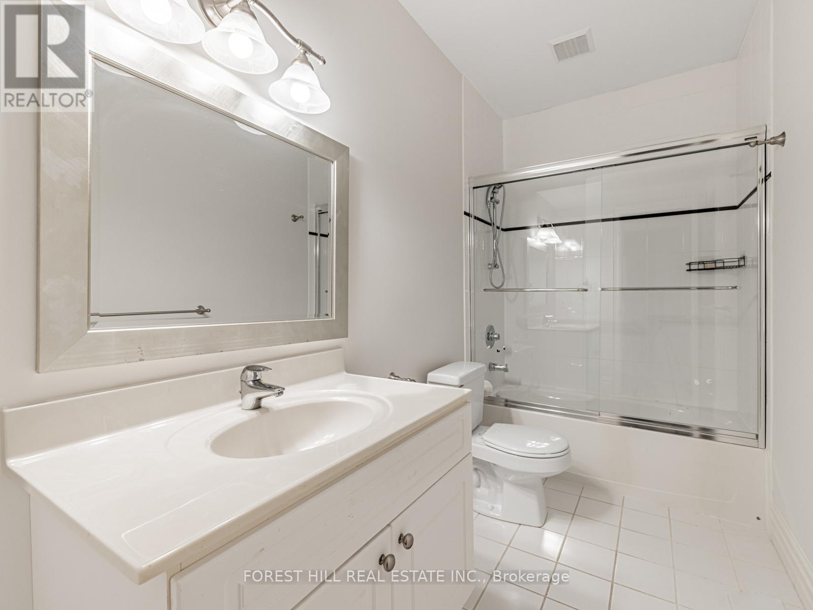 211 Byng Avenue, Toronto, Ontario  M2N 4L2 - Photo 28 - C12188449