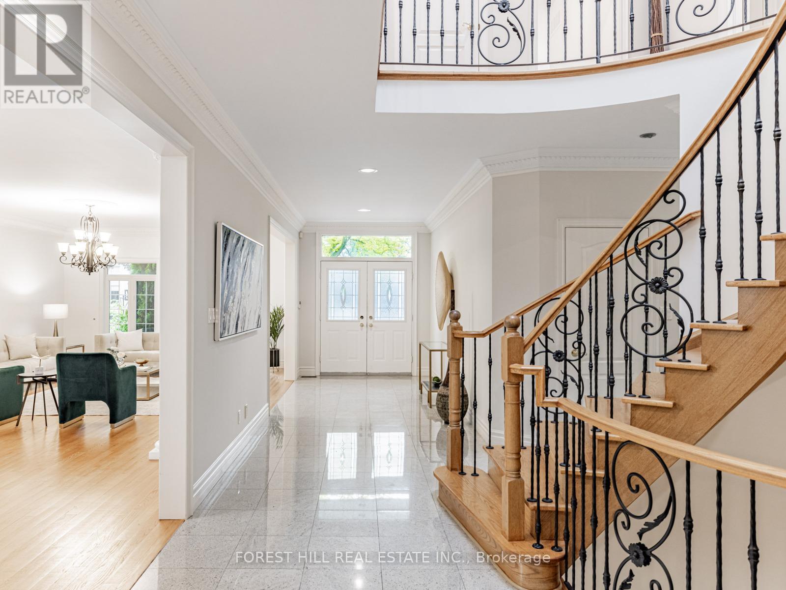 211 Byng Avenue, Toronto, Ontario  M2N 4L2 - Photo 3 - C12188449