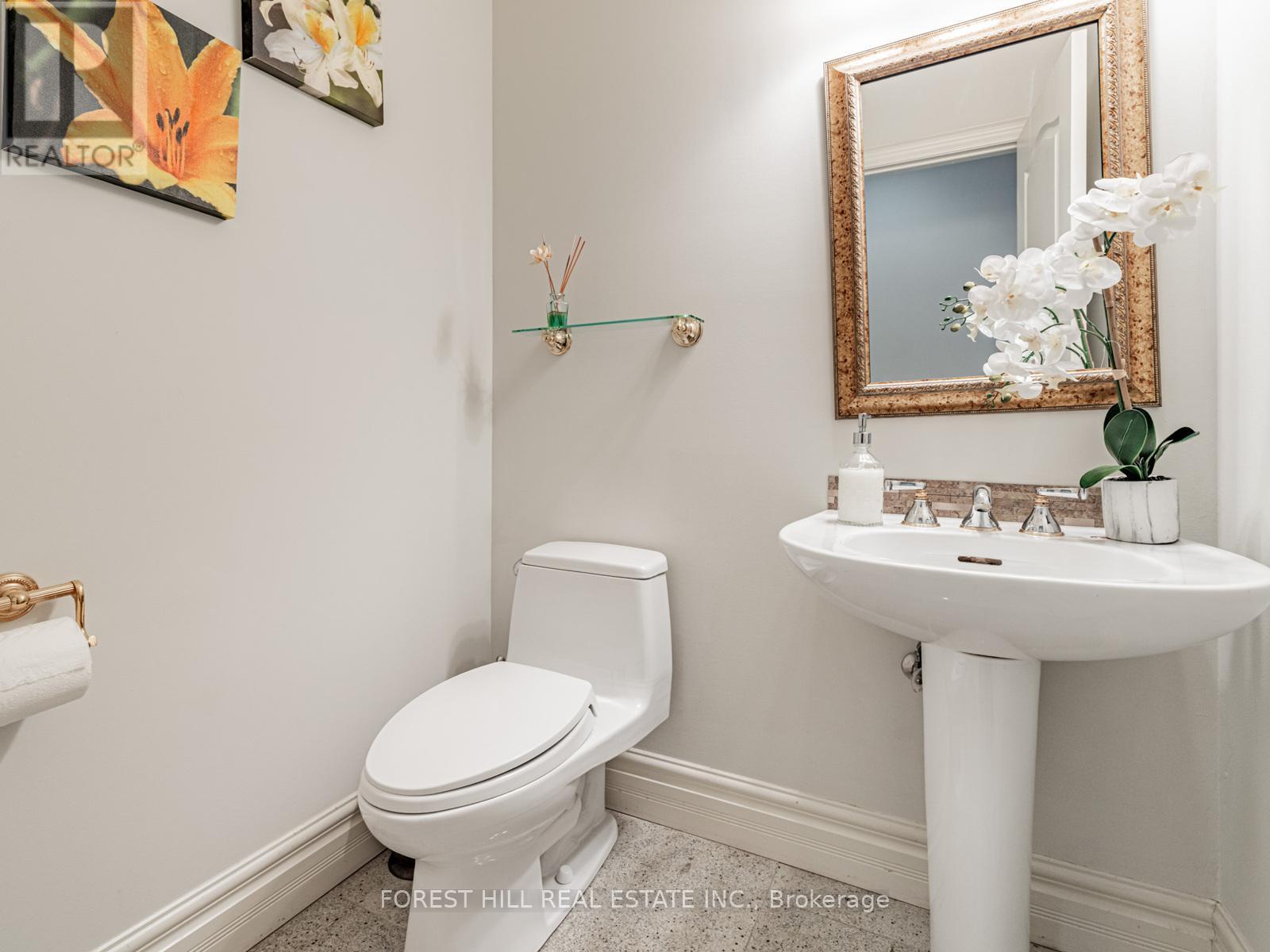 211 Byng Avenue, Toronto, Ontario  M2N 4L2 - Photo 9 - C12188449