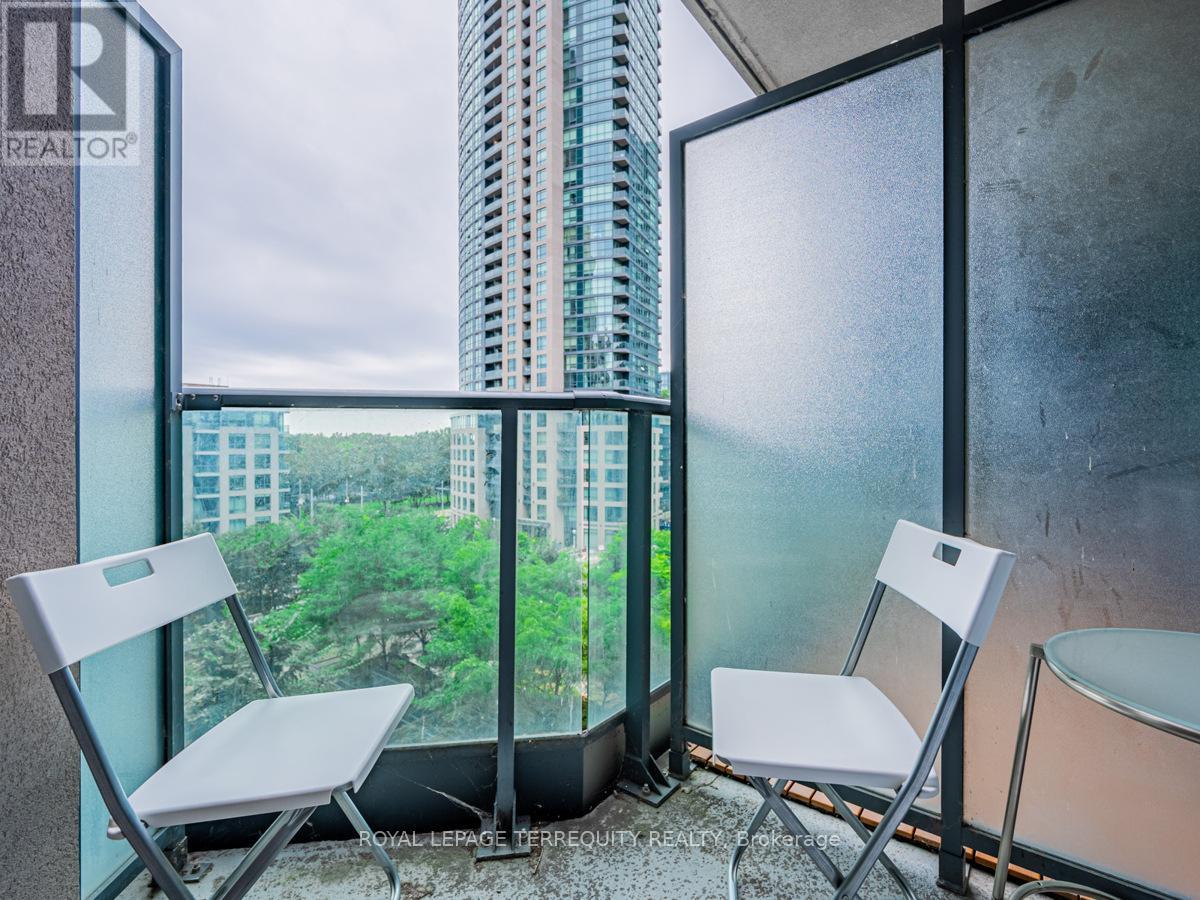 658 - 209 Fort York Boulevard, Toronto, Ontario  M5V 4A1 - Photo 14 - C12188560
