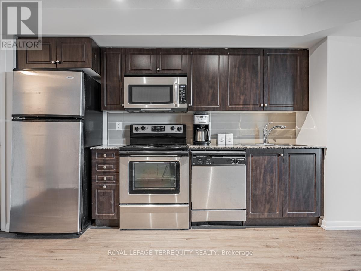 658 - 209 Fort York Boulevard, Toronto, Ontario  M5V 4A1 - Photo 5 - C12188560