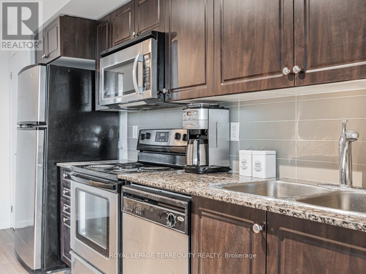 658 - 209 Fort York Boulevard, Toronto, Ontario  M5V 4A1 - Photo 6 - C12188560