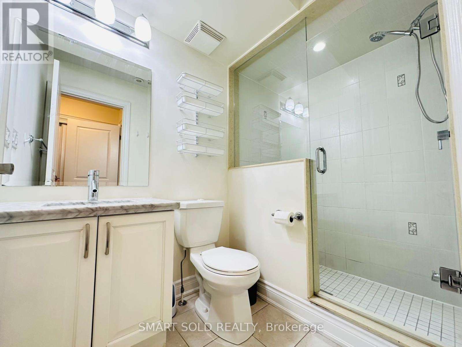 3 - 10 Hargrave Lane, Toronto, Ontario  M4N 0A4 - Photo 11 - C12188570