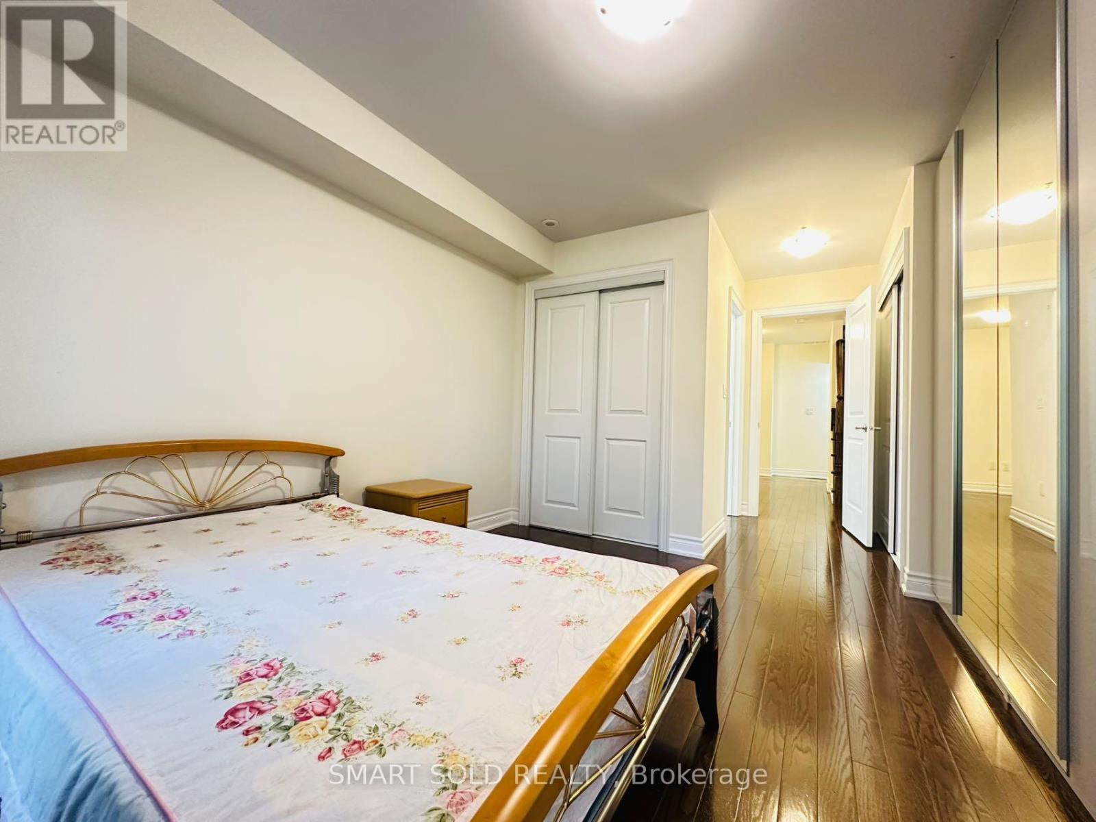 3 - 10 Hargrave Lane, Toronto, Ontario  M4N 0A4 - Photo 9 - C12188570