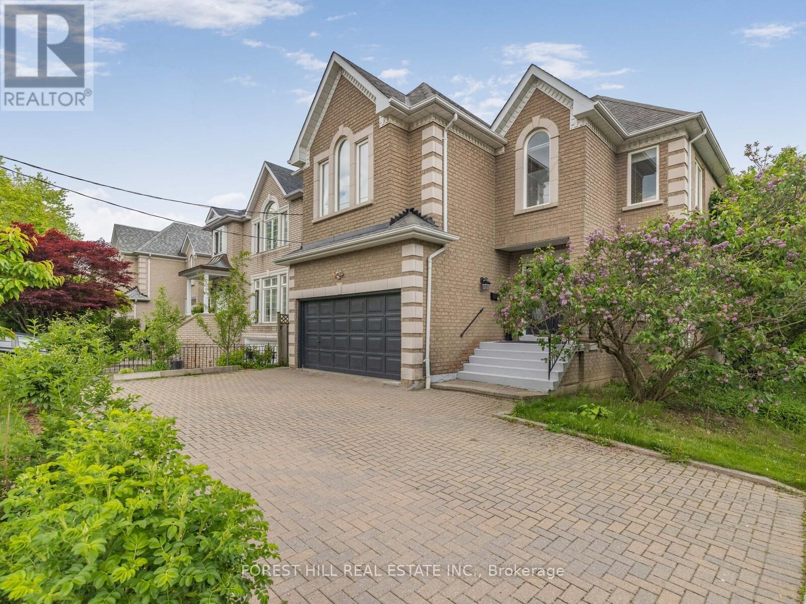 125 SPRING GARDEN AVENUE, Toronto, Ontario