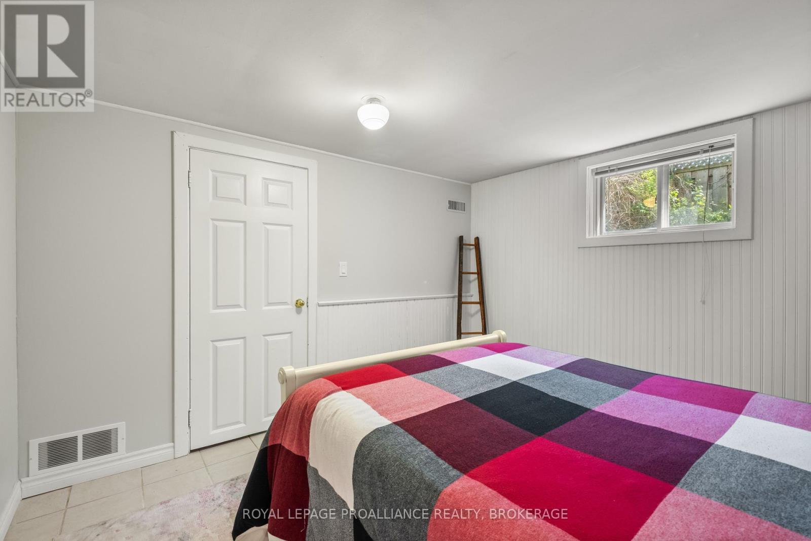 60 Westmoreland Road, Kingston (West Of Sir John A. Blvd), Ontario  K7M 1J5 - Photo 32 - X12188669