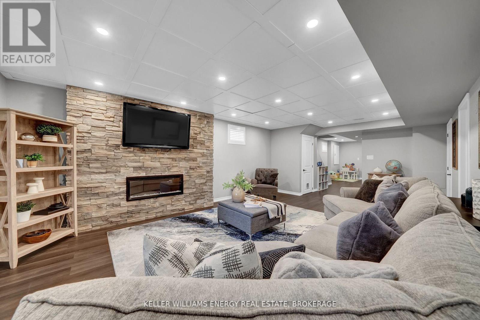 6 Hayeraft Street, Whitby, Ontario  L1P 0C6 - Photo 46 - E12188638