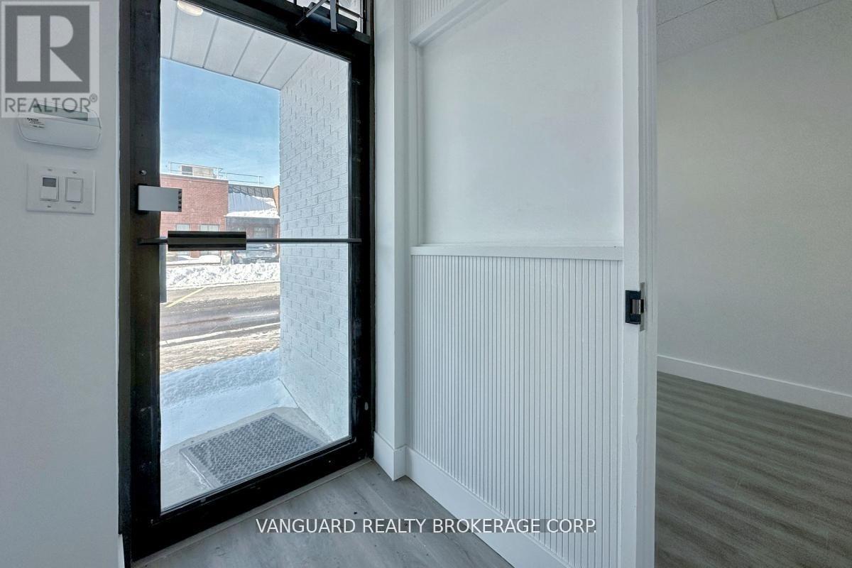 12 - 132 Jardin Drive, Vaughan, Ontario  L4K 1X9 - Photo 13 - N12188362