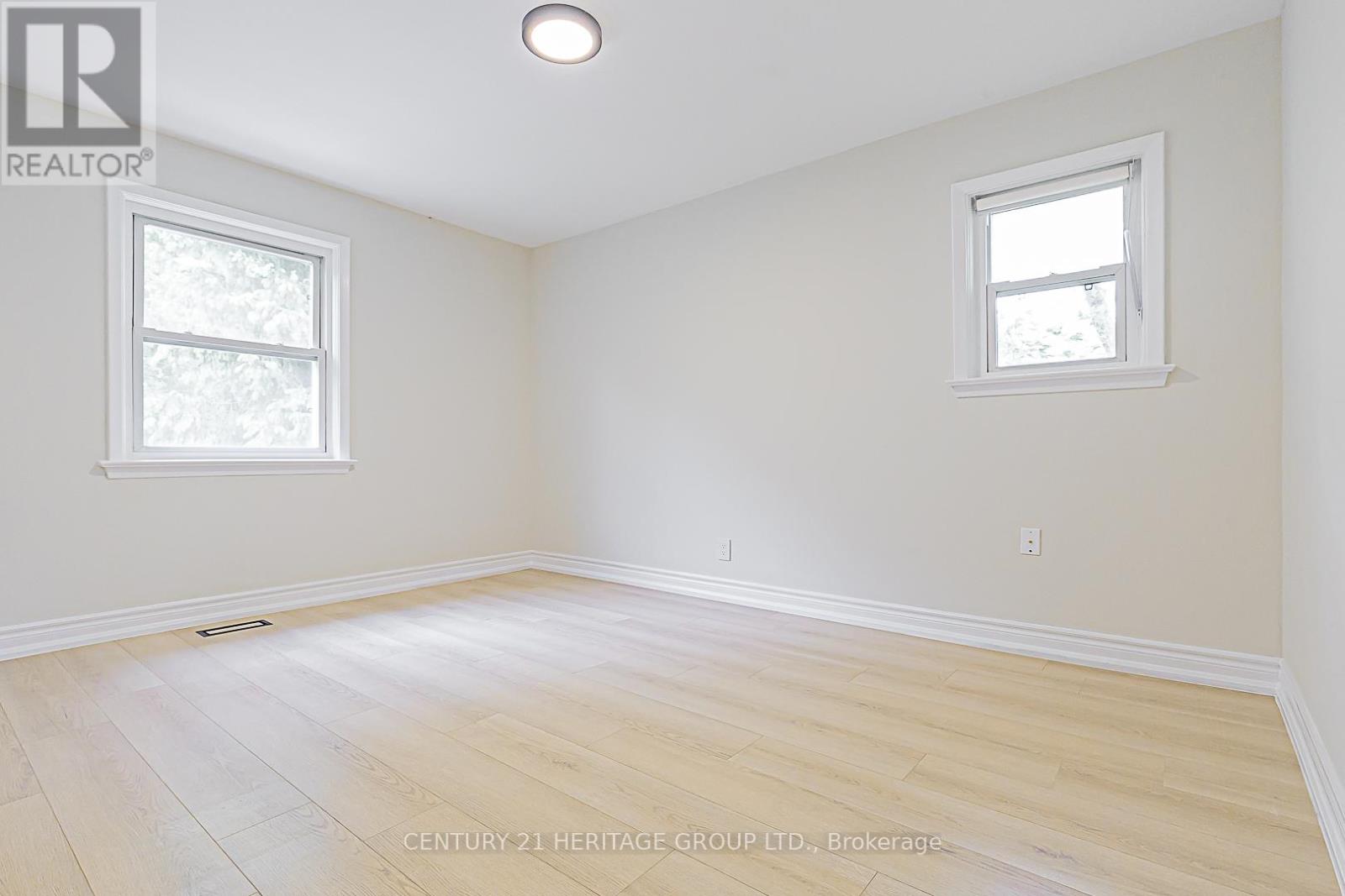 893 Srigley Street, Newmarket, Ontario  L3Y 1Y2 - Photo 10 - N12188367