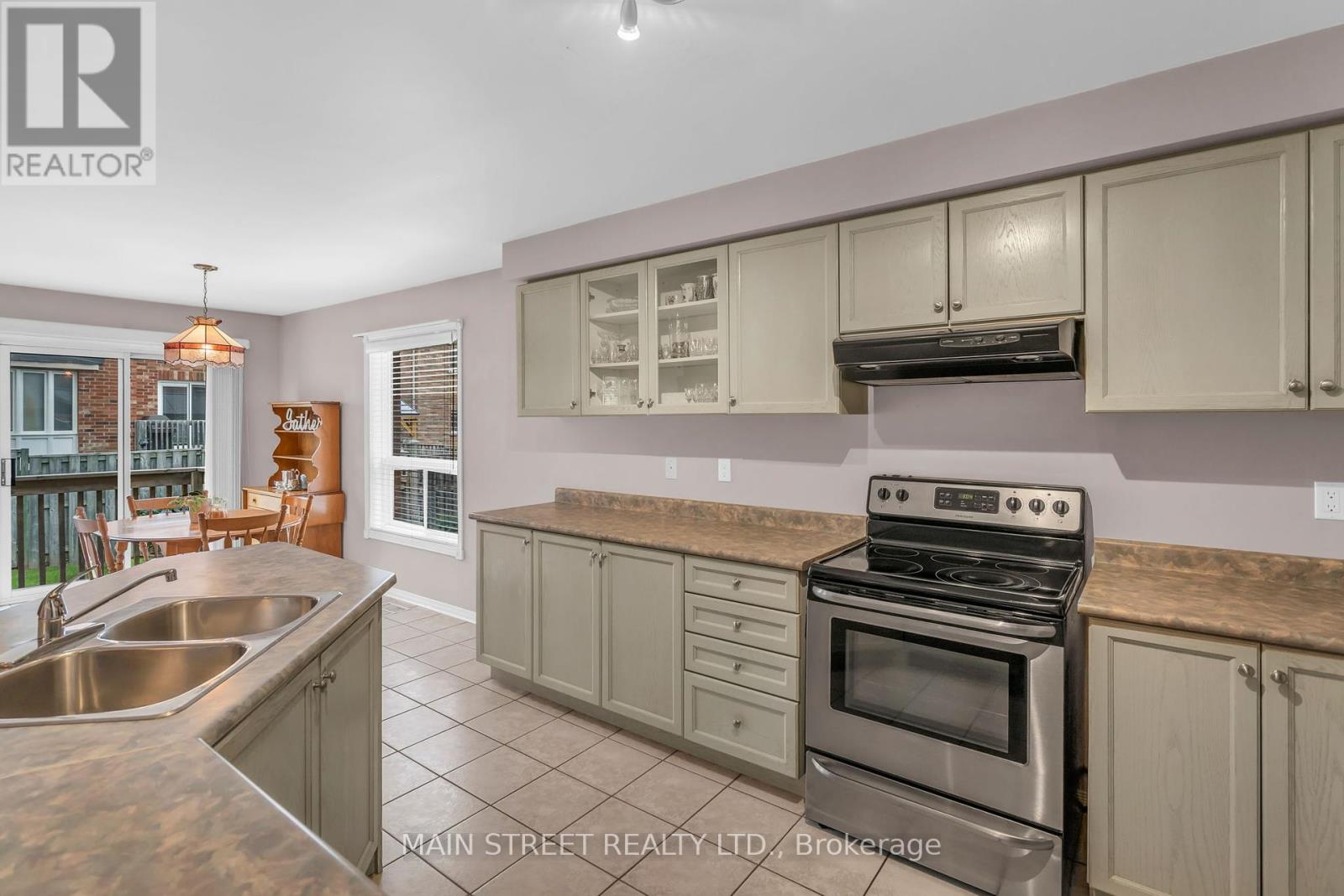 69 Brecken Drive, Georgina, Ontario  L4P 4A6 - Photo 11 - N12188371